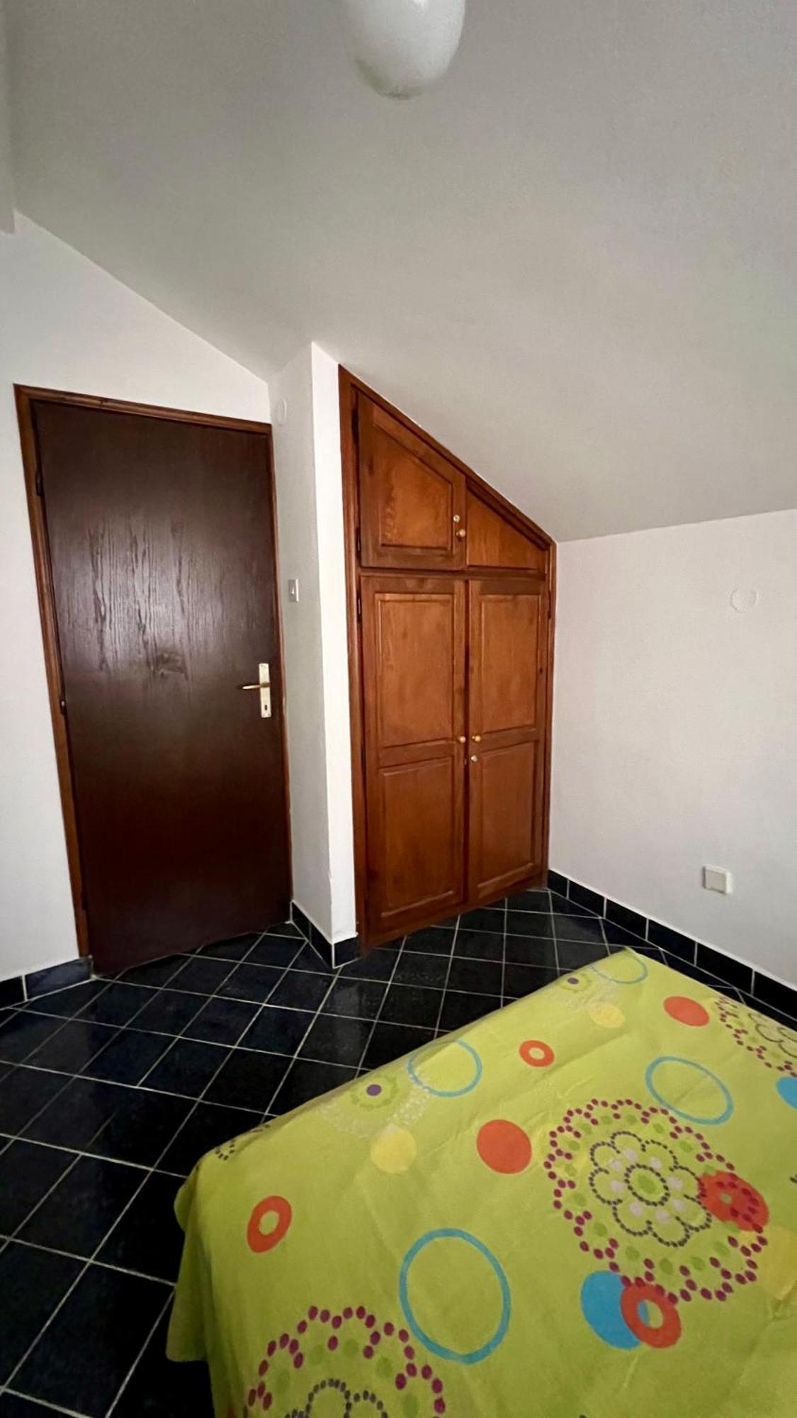 Holiday Apartment *